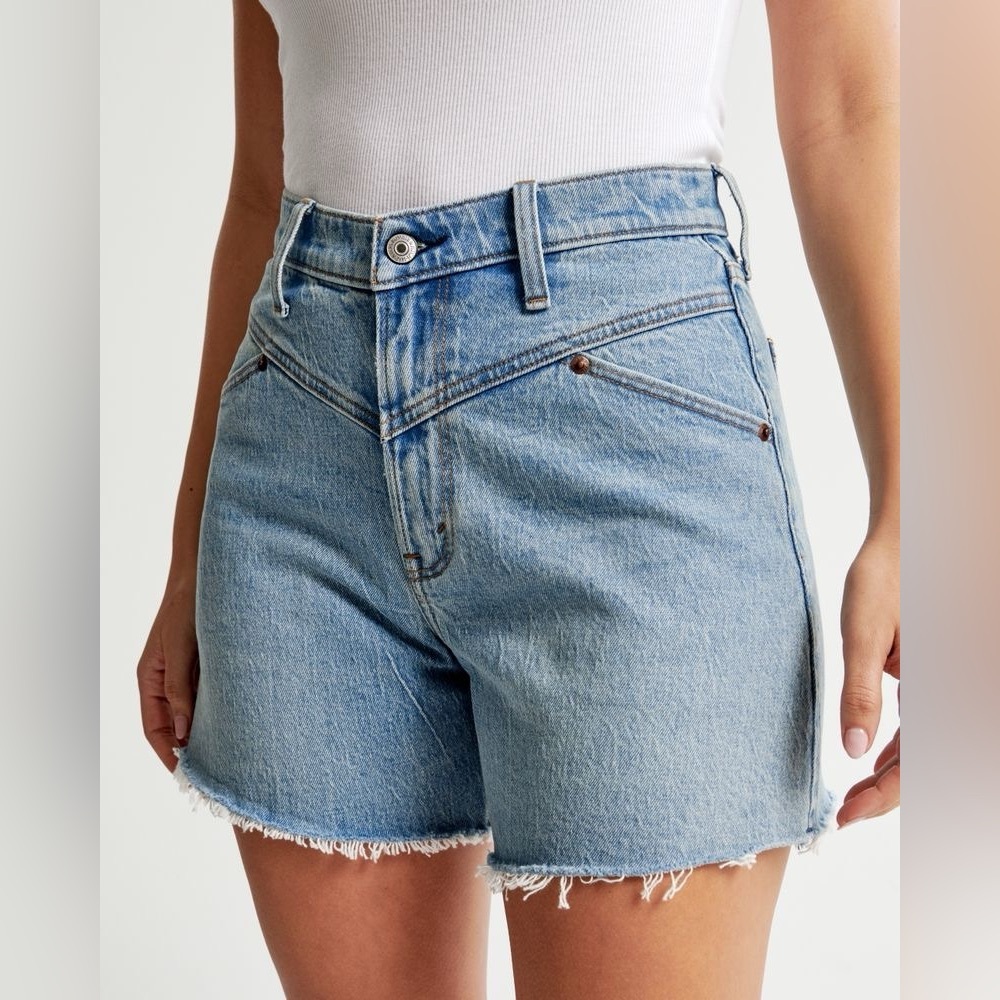 Abercrombie the dad short high rise curve love size 32